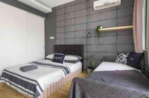 Minimalist Studio Free Netflix/WiFi